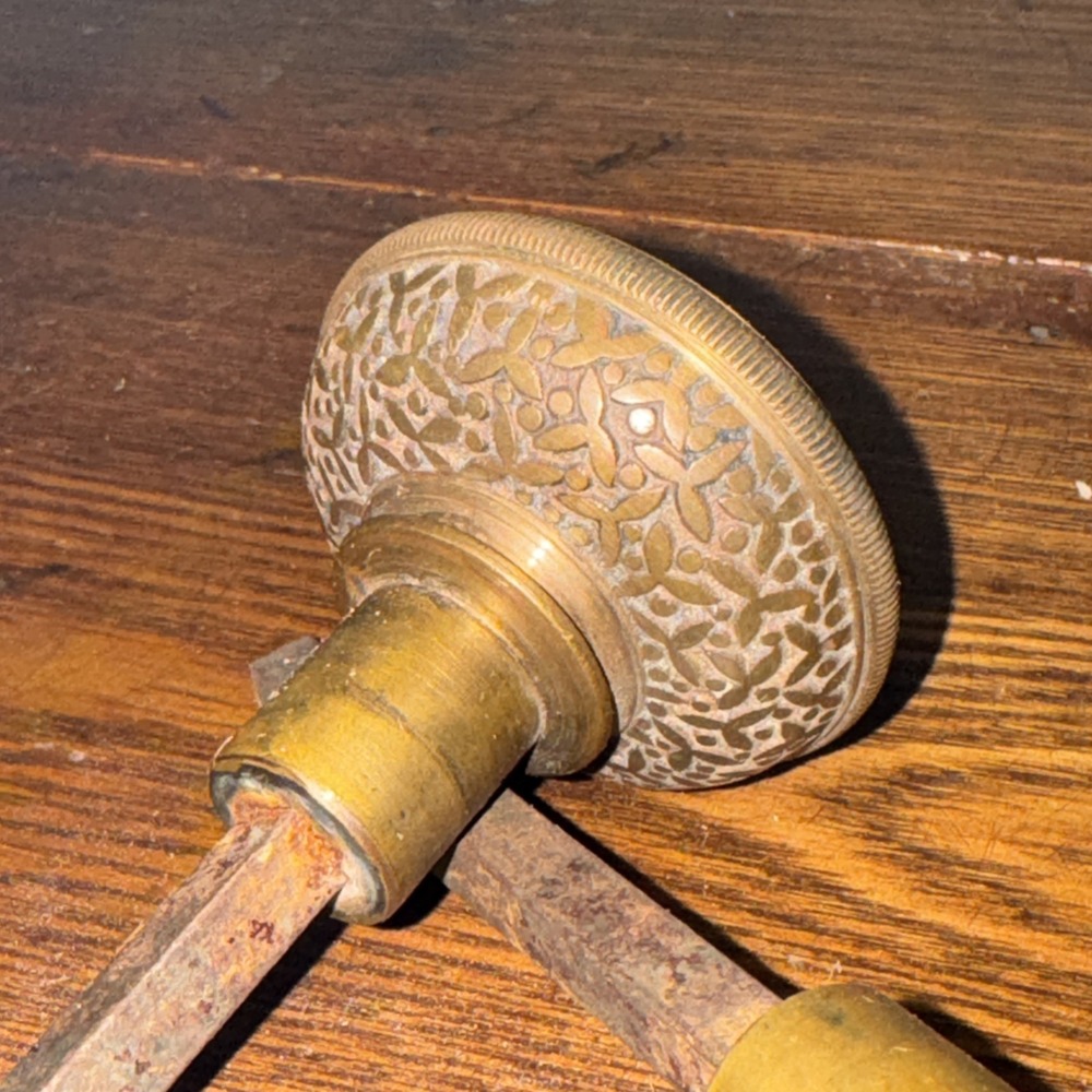 Antique door knobs - Attractive Style! - Picture 6 of 6